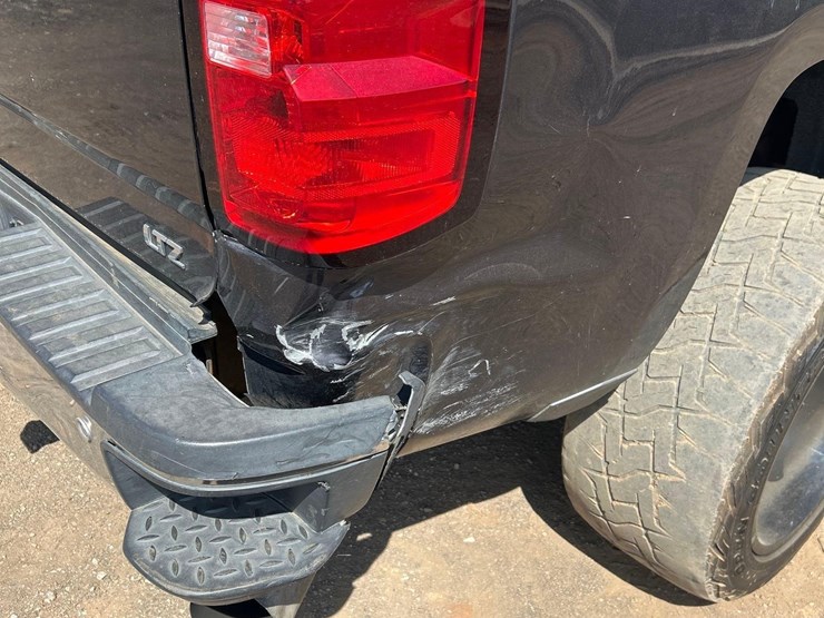 2015-chevrolet-silverado-ltz-2500hd-4x4-crew-cab-pick-up-truck-image-5