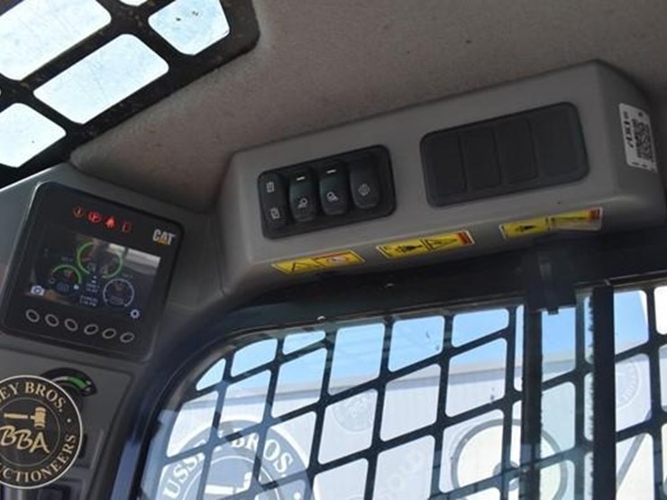 2023-caterpillar-259d3-image-62