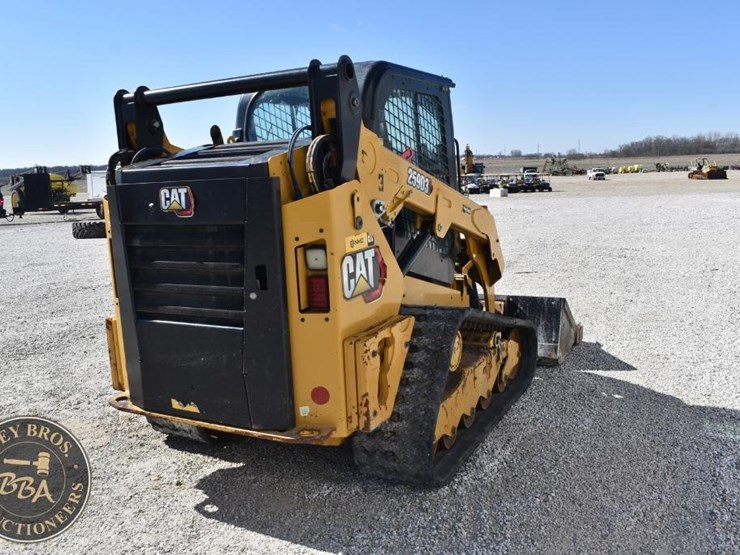 2023-caterpillar-259d3-image-4