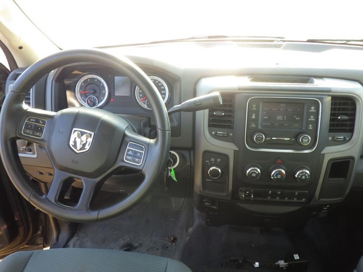 2015-dodge-2500-image-9