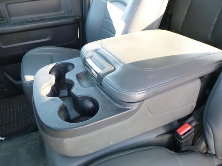 2014-dodge-1500-image-17