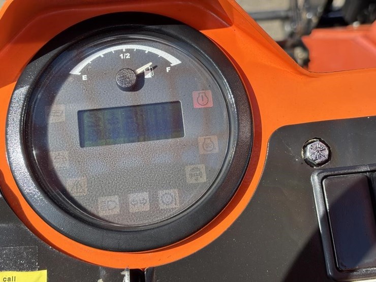 2016-jlg-8042-image-29