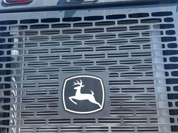 2022-john-deere-644-image-18