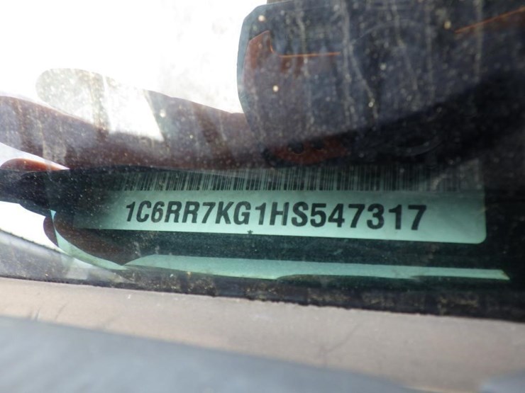 2017-dodge-1500-image-15