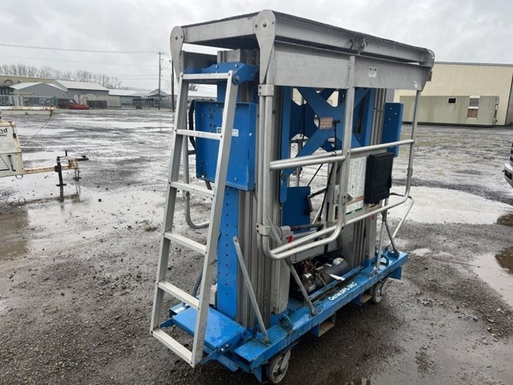 1997-genie-dpl-30s-vertical-mast-lift-image-2