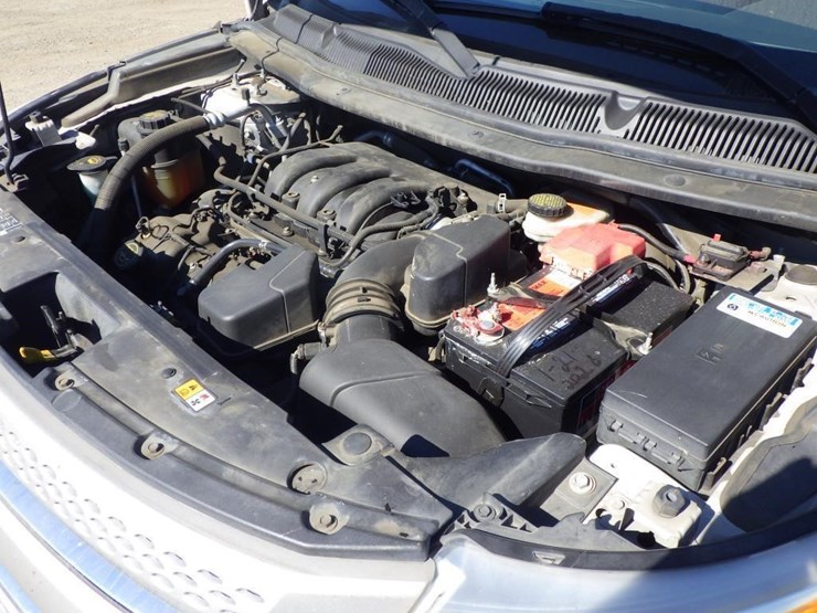 2014-ford-explorer-image-10