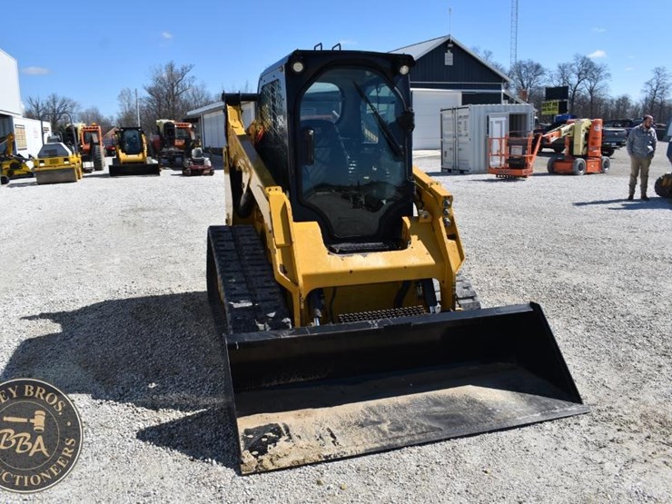 2017-caterpillar-259d-image-25