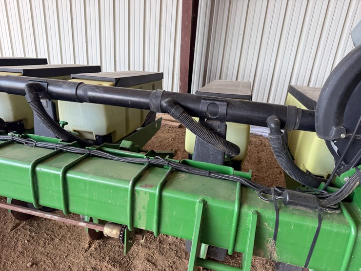 john-deere-7300-image-39