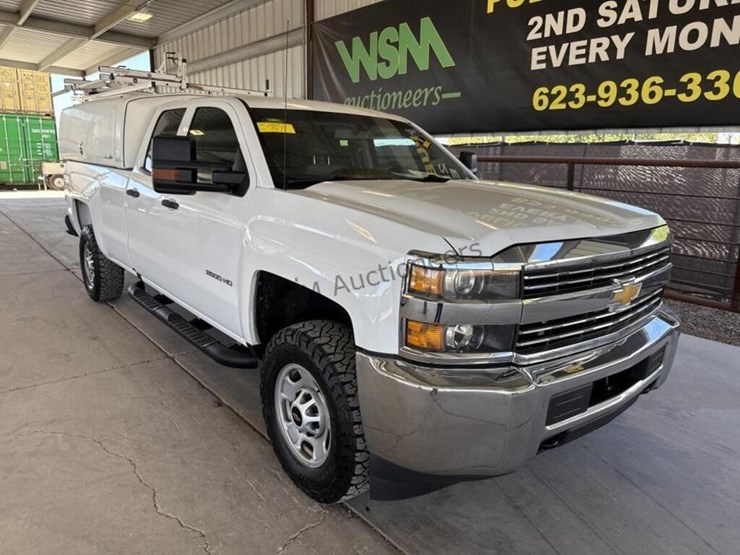 2016-chevrolet-silverado-2500hd-image-2