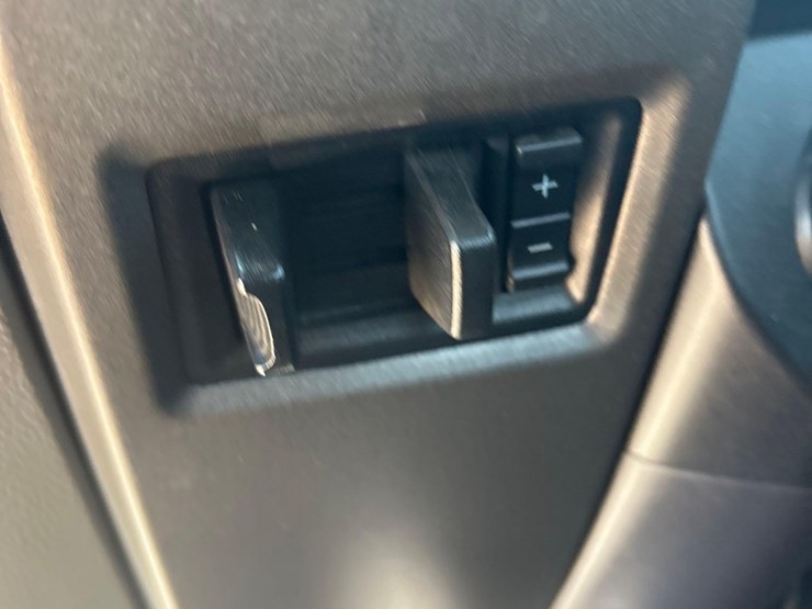 2019-ford-f350-xl-image-36