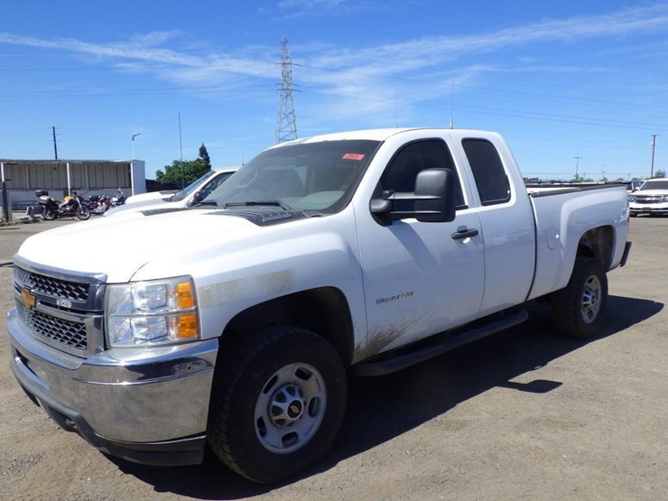 2013-chevrolet-2500hd-image-1