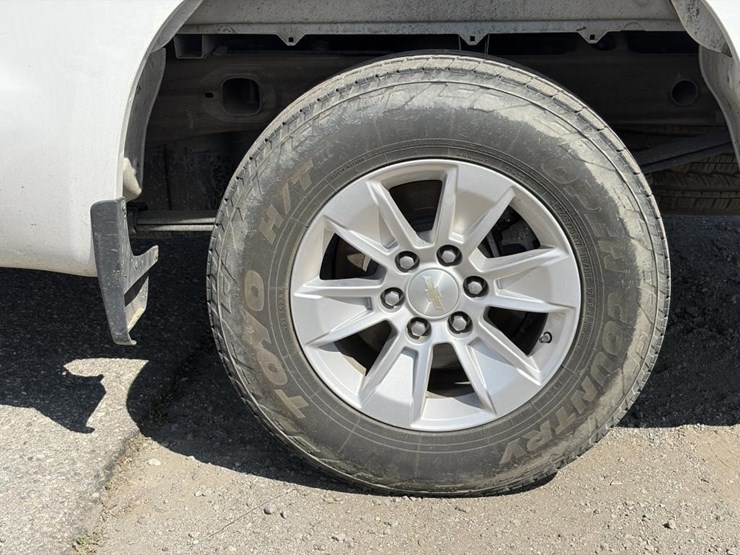 2019-chevrolet-1500-image-5