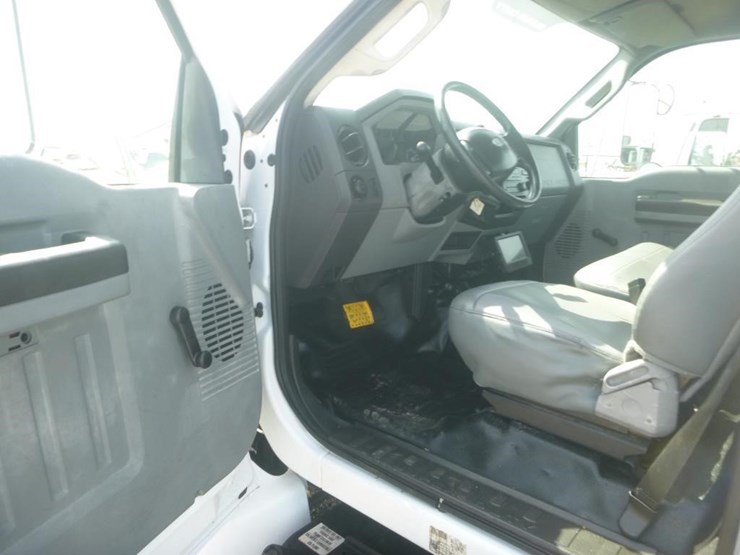 2012-ford-f650-image-9