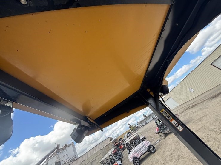 2018-deere-210lep-image-39