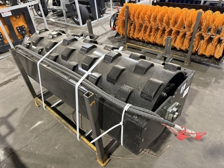 2026-giyi-gy-cw70-padfoot-roller-image-4