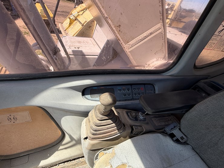 2006-link-belt-210-lx-image-16