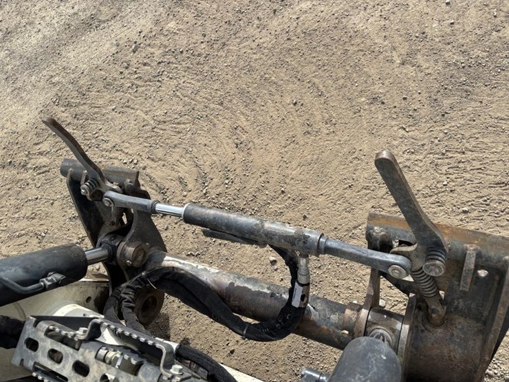 2017-bobcat-t650-image-11