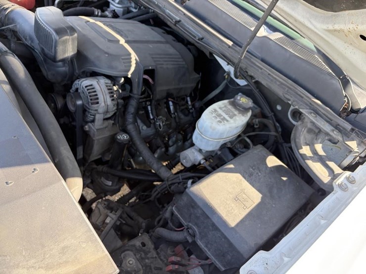 2012-chevrolet-2500-image-18