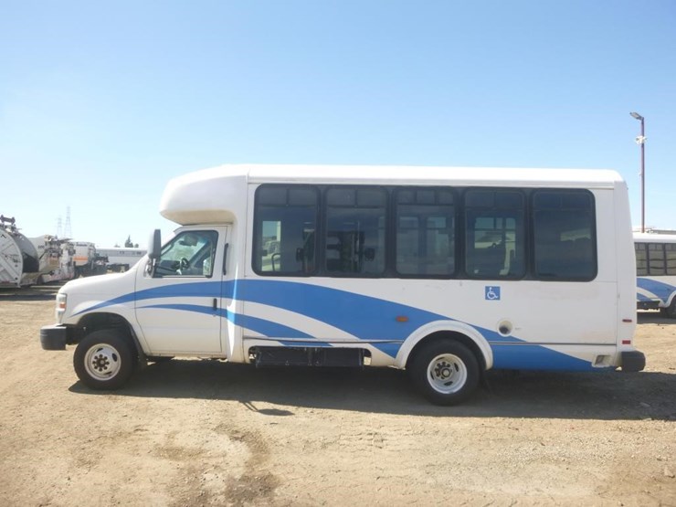 2014-ford-e450-image-5