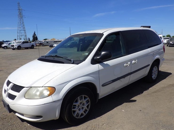 2002-dodge-grand-caravan-image-1