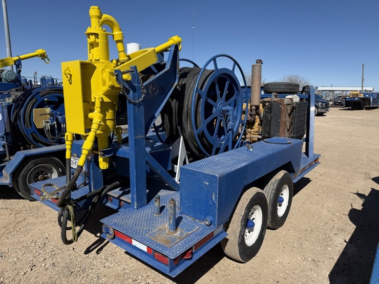 2014-caterpillar-c4.4-image-2