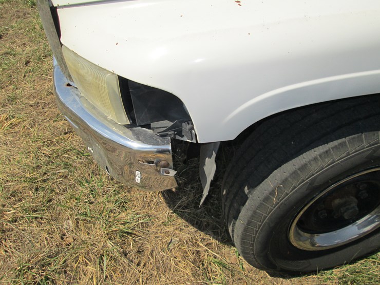 1999-dodge-2500-image-23