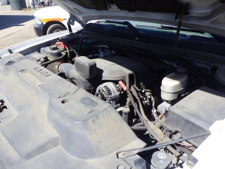 2013-chevrolet-2500hd-image-8