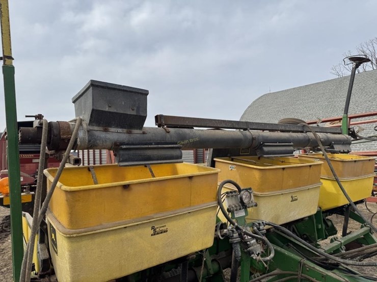 john-deere-1750-image-14