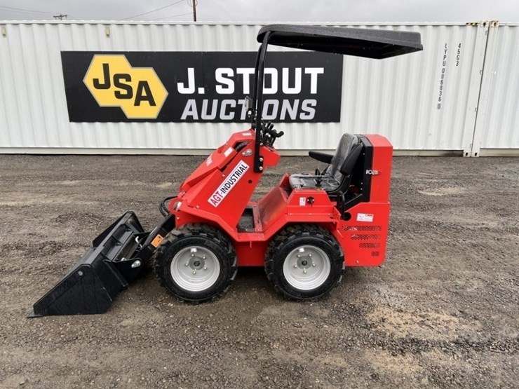 2026-agt-sda-140w-mini-skidsteer-loader-image-7