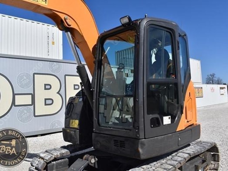 2022-case-cx75csr-image-51