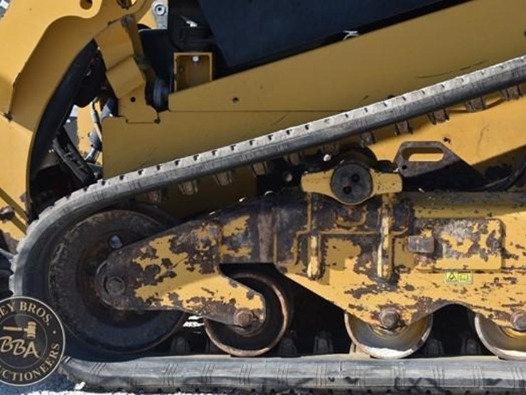 2023-caterpillar-259d3-image-37