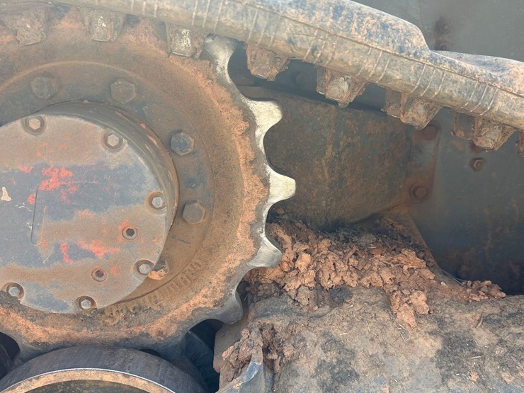 2014-takeuchi-tl8-image-4