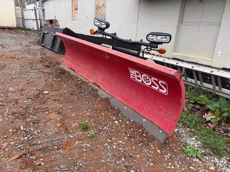 8'-boss-snow-plow-image-1