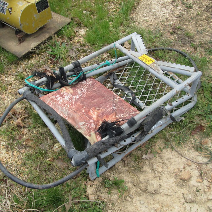 #37293 • Tree Climbing Deer Stand