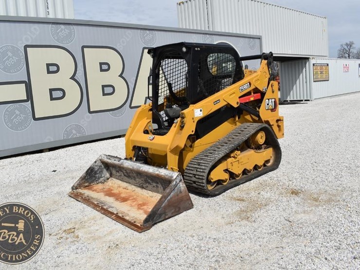 2023-caterpillar-259d3-image-4