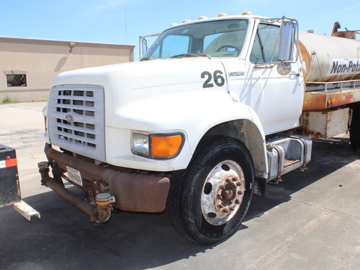 1998-ford-f700-image-4