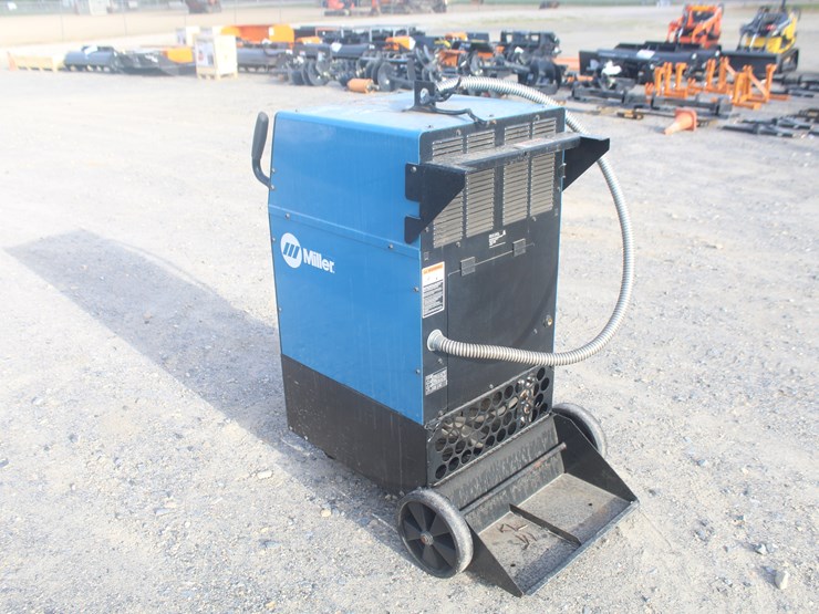 #8048-•-miller-sycrowave-250-dx-welding-machine-image-3