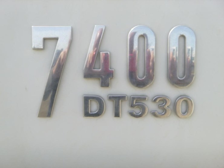 2004-international-7400-image-18