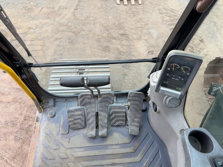 2013-volvo-ec300dl-image-39