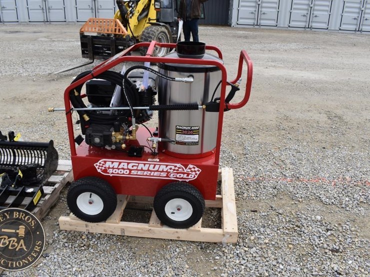 magnum-4000-hot-water-pressure-washer-42636-image-3