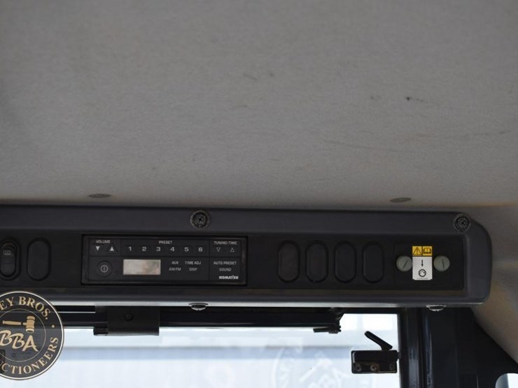 2019-komatsu-wa320-8-image-46