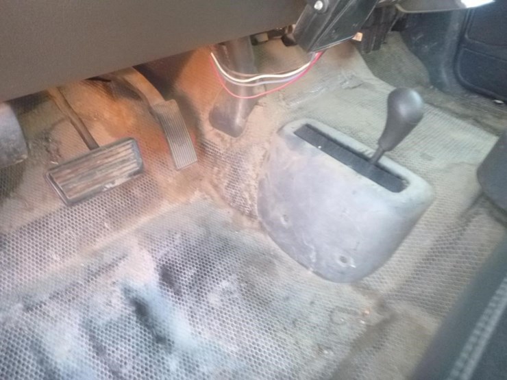 2007-chevrolet-3500-image-12