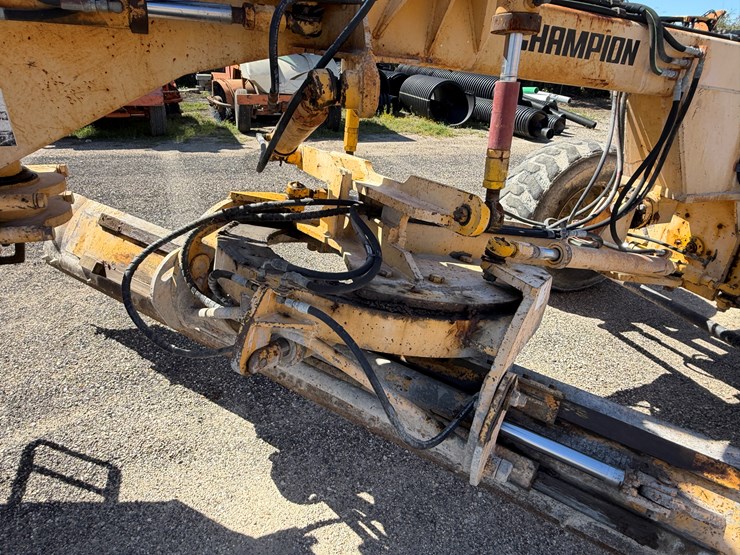 2000-champion-c80a-image-7