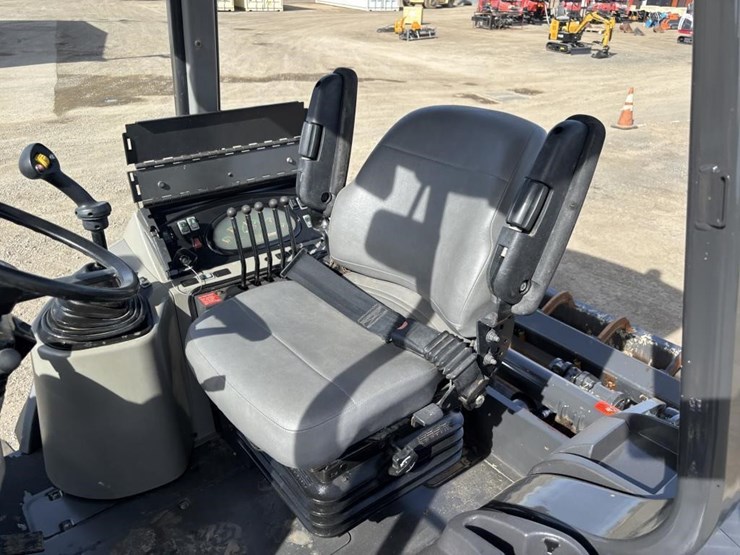 2021-case-570n-ep-image-32