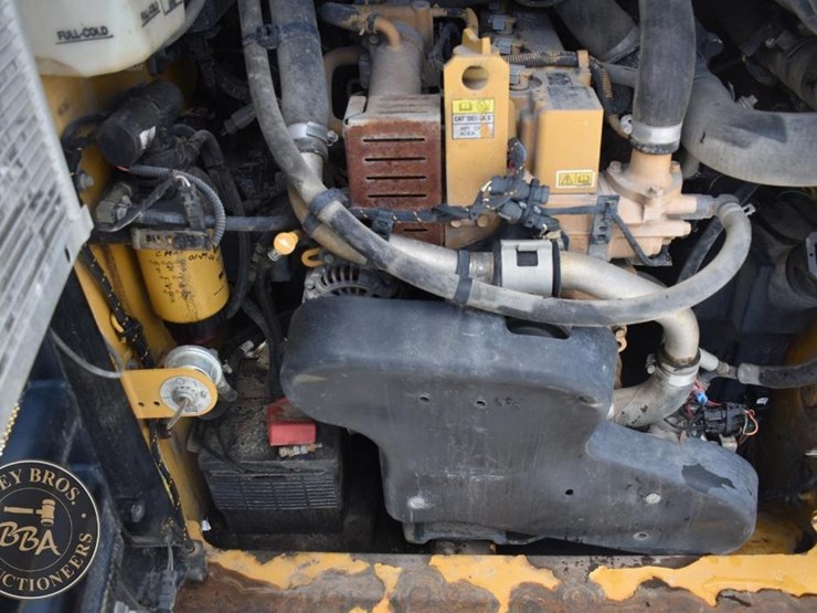 2020-caterpillar-289d3-image-45