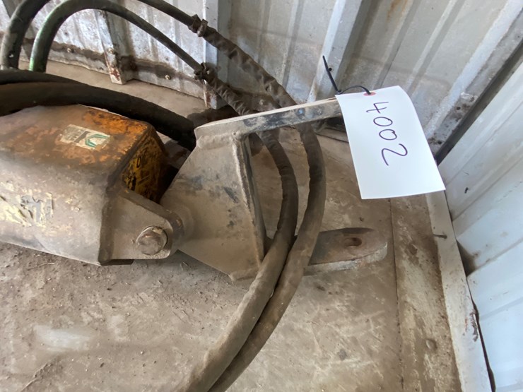 #4002-•-rhino-hydraulic-auger-image-3