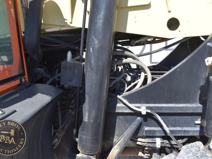 2014-jlg-g12-55a-image-38