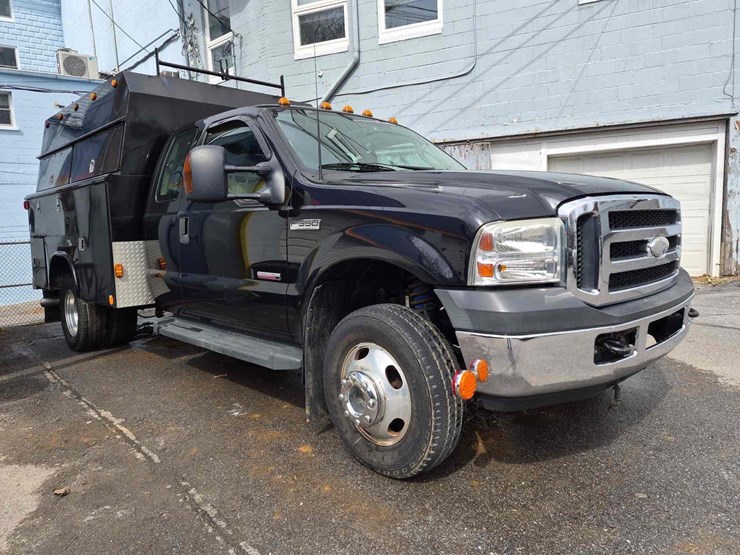 2007-ford-f550-image-3