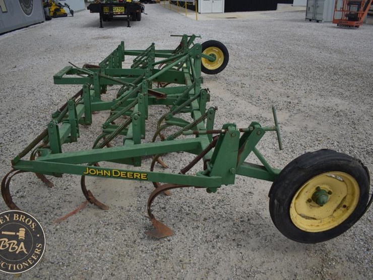 john-deere-14-image-8