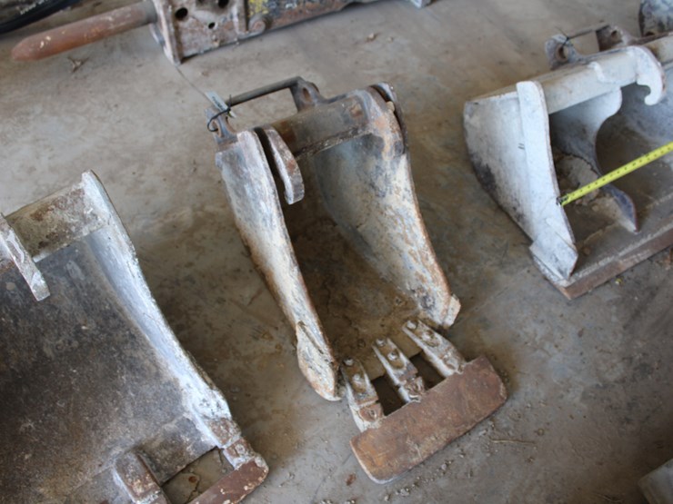 #4020-•-12-in-bucket-image-1